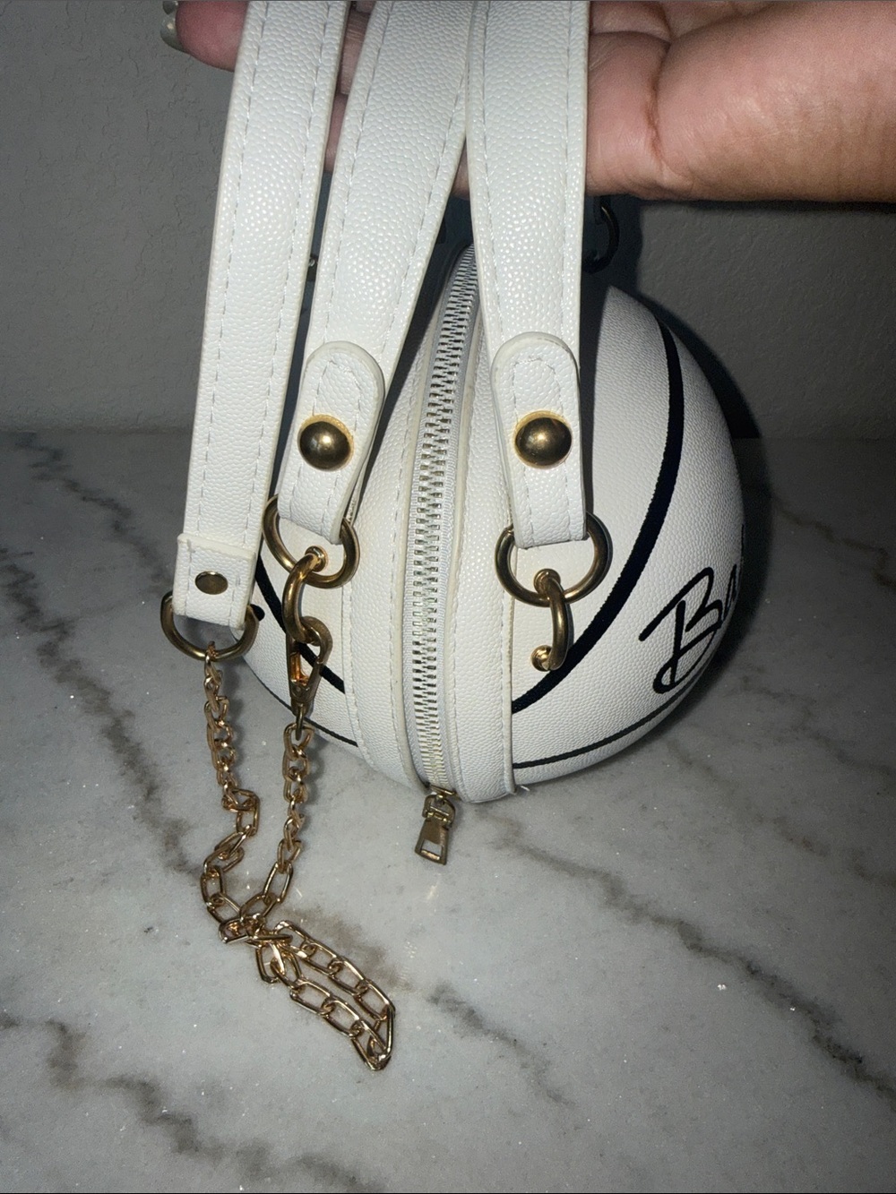 White Basketball-Shaped Crossbody Bag with Gold Crossbody Chain-GUC!! π - Picture 5 of 8